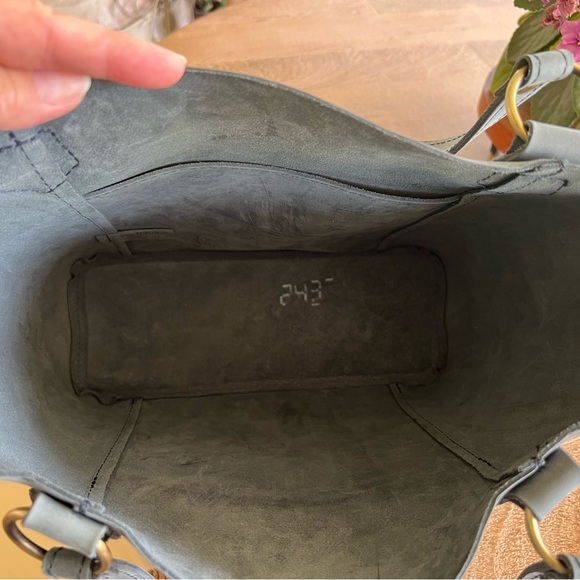 Portland Leather Storm Market Tote - Picture 6 of 6